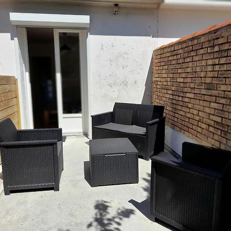 Appartement T2, Avec Terrasse. La Roche-sur-Yon Exterior photo